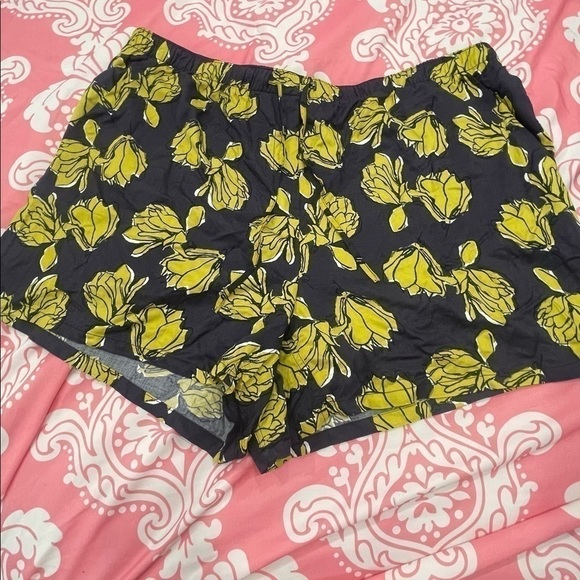 Gap track shorts - Picture 2 of 7